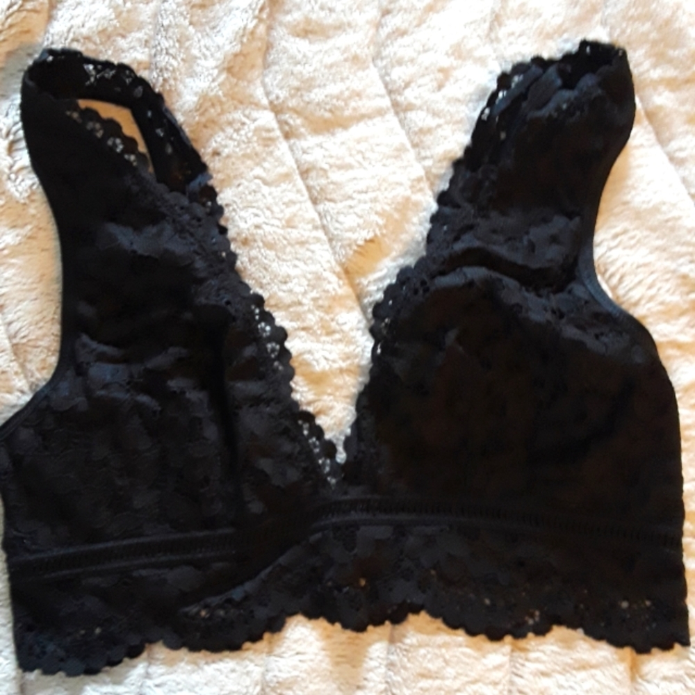 VS NWT Black lace bralette
